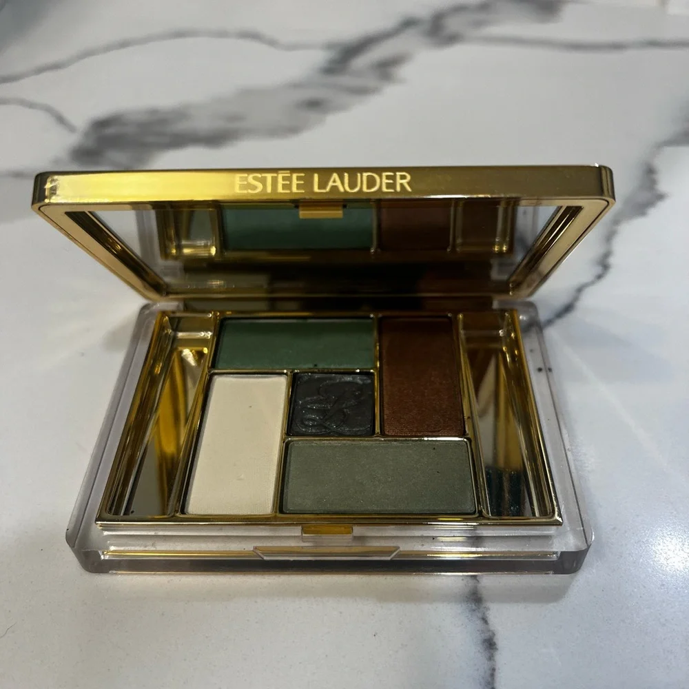 Estēe Lauder Pure‎ Color 09 Esmerald Oasis. Open Box missing the mini brushes